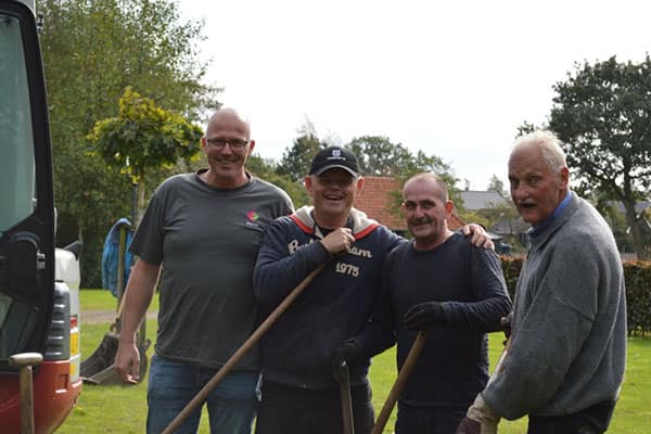 61_foto johannes-meest links op de foto